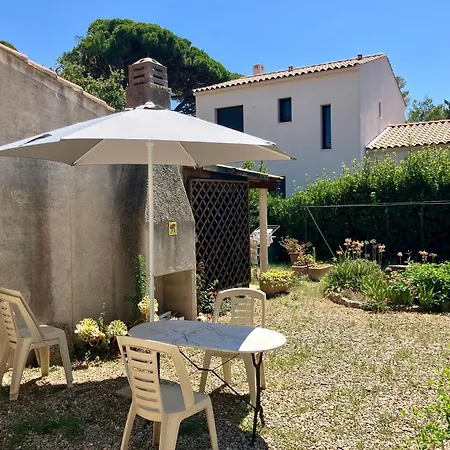 Maison Bord De *